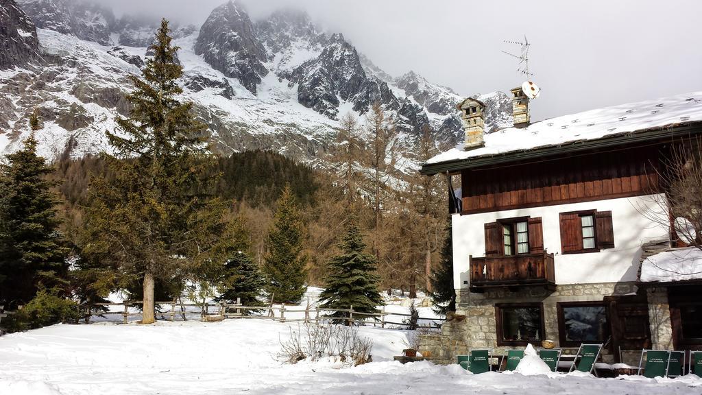 Hotel Locanda Belvedere Courmayeur Dış mekan fotoğraf