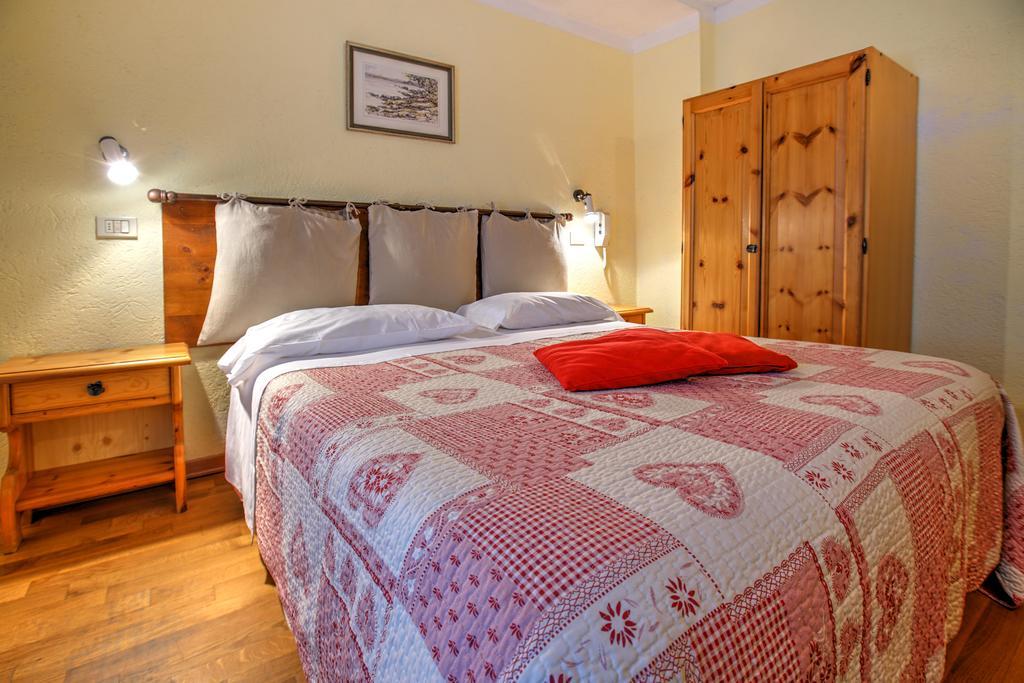 Hotel Locanda Belvedere Courmayeur Dış mekan fotoğraf